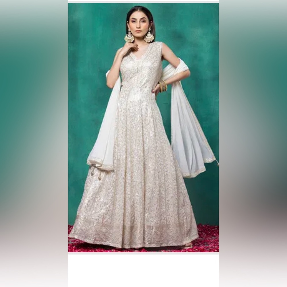 BRAND NEW WITH TAGS Gorgeous off white fully lined anarkali
